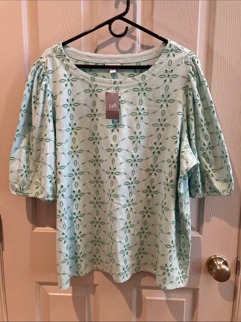 NWT J. Jill Mint Green Puff-Sleeve Floral Top